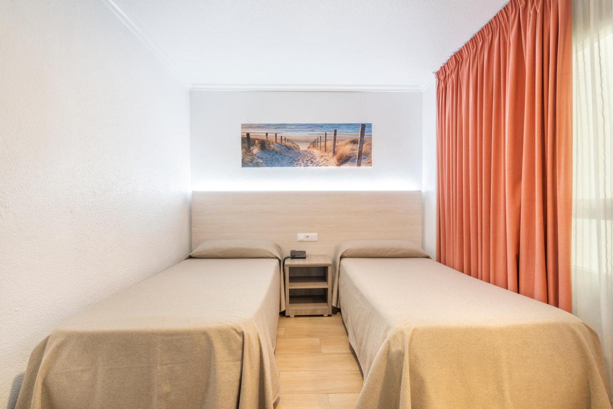 Hostal Pensimar El Altet Luaran gambar