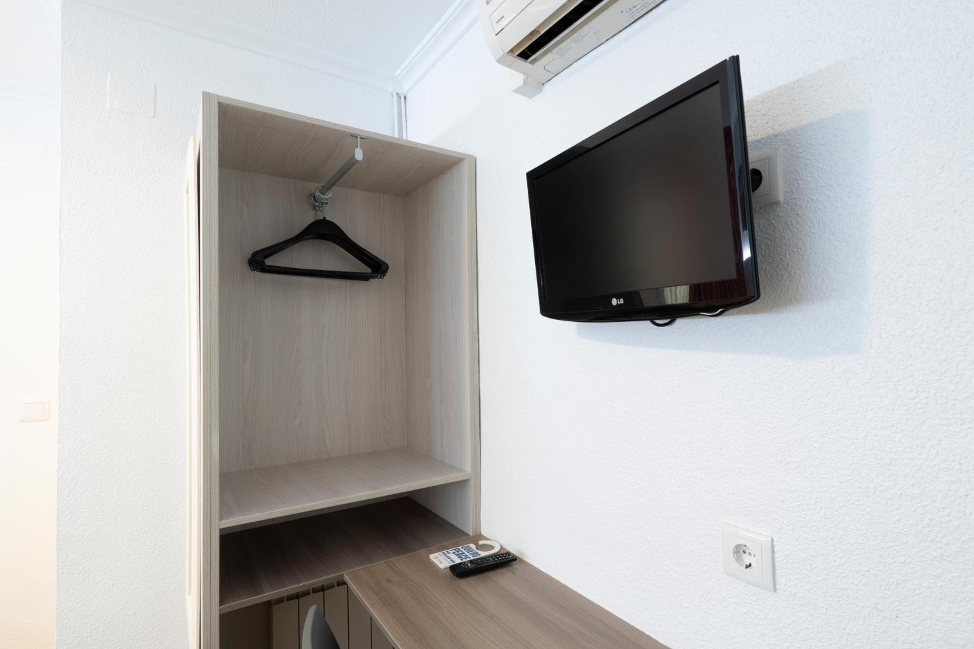 Hostal Pensimar El Altet Luaran gambar