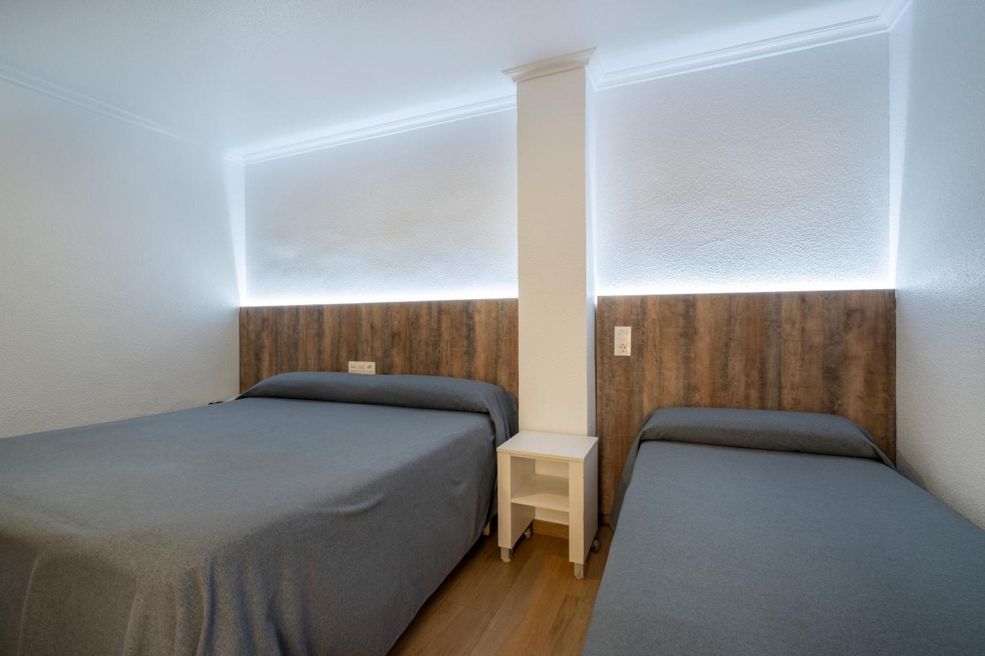 Hostal Pensimar El Altet Luaran gambar