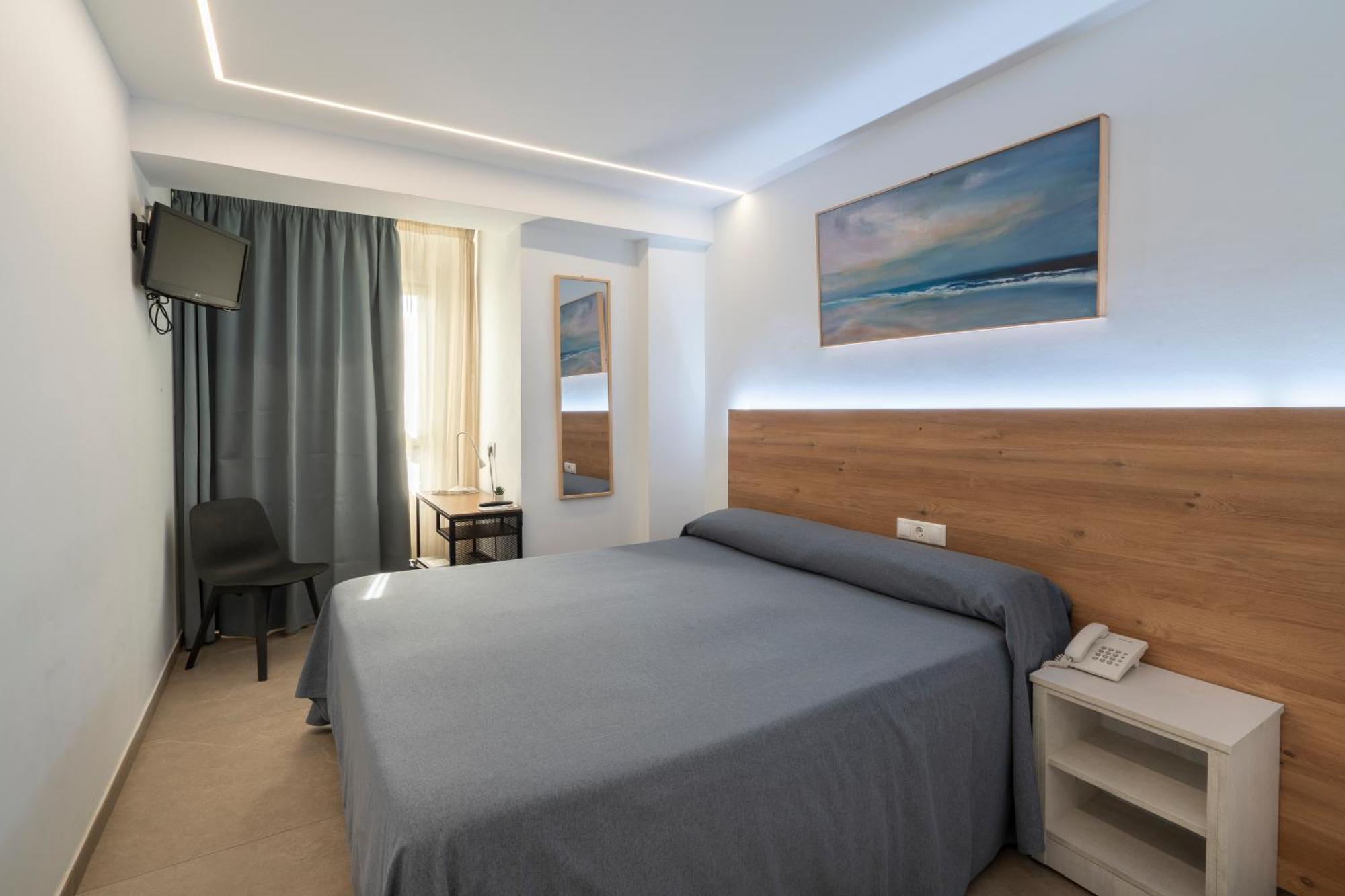 Hostal Pensimar El Altet Luaran gambar