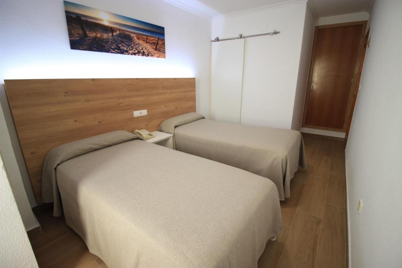Hostal Pensimar El Altet Luaran gambar