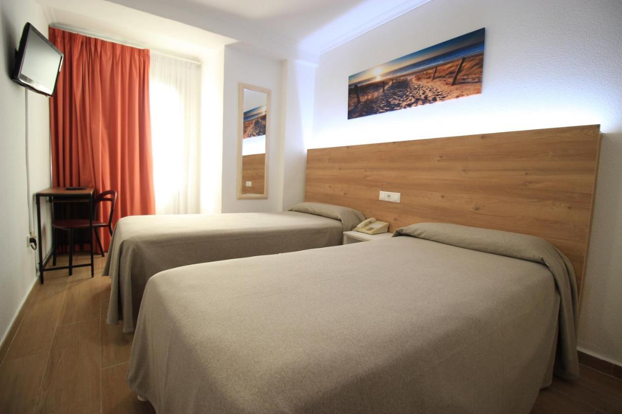 Hostal Pensimar El Altet Luaran gambar