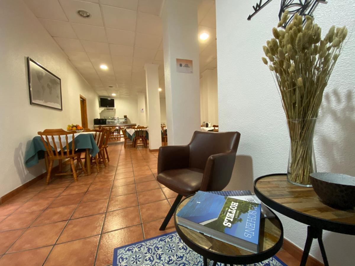 Hostal Pensimar El Altet Luaran gambar