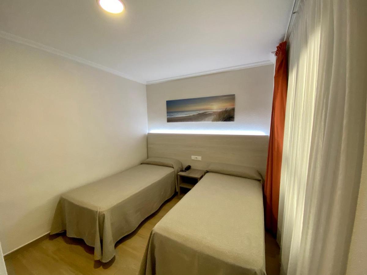 Hostal Pensimar El Altet Luaran gambar