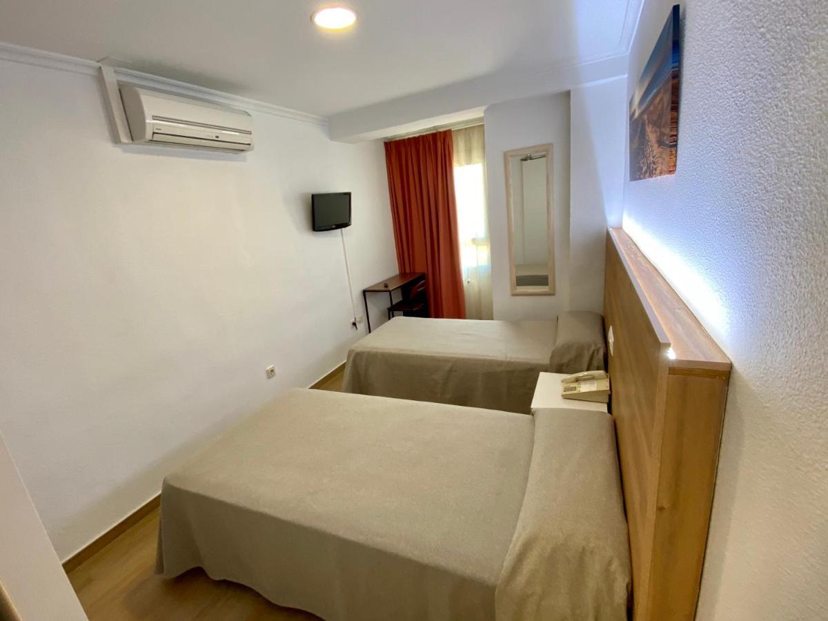 Hostal Pensimar El Altet Luaran gambar