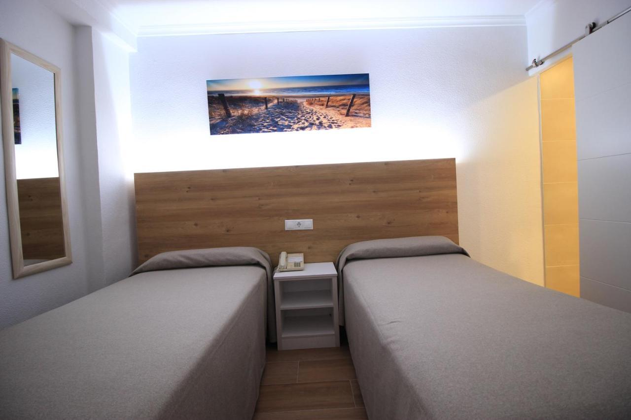 Hostal Pensimar El Altet Luaran gambar
